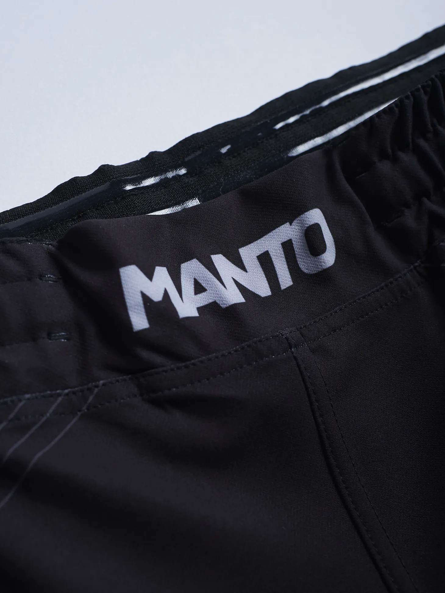 MANTO fight shorts FLOW schwarz