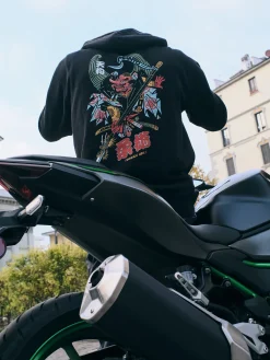 MANTO hoodie TENGU schwarz
