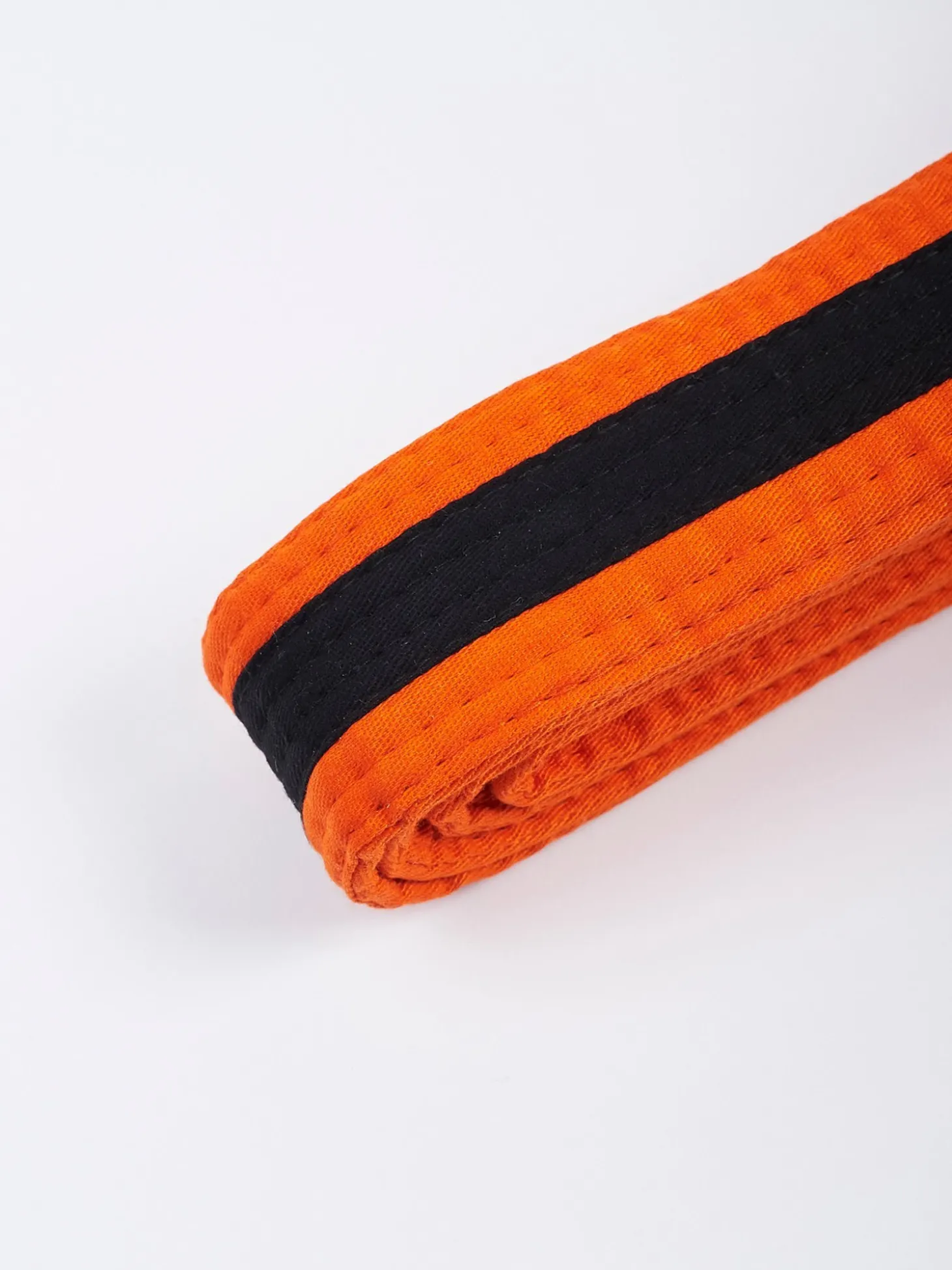 MANTO Kindergürtel BJJ TAG orange mit schwarzen Streifen