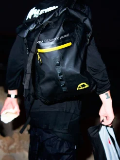 MANTO "NEW YORK" roll top backpack