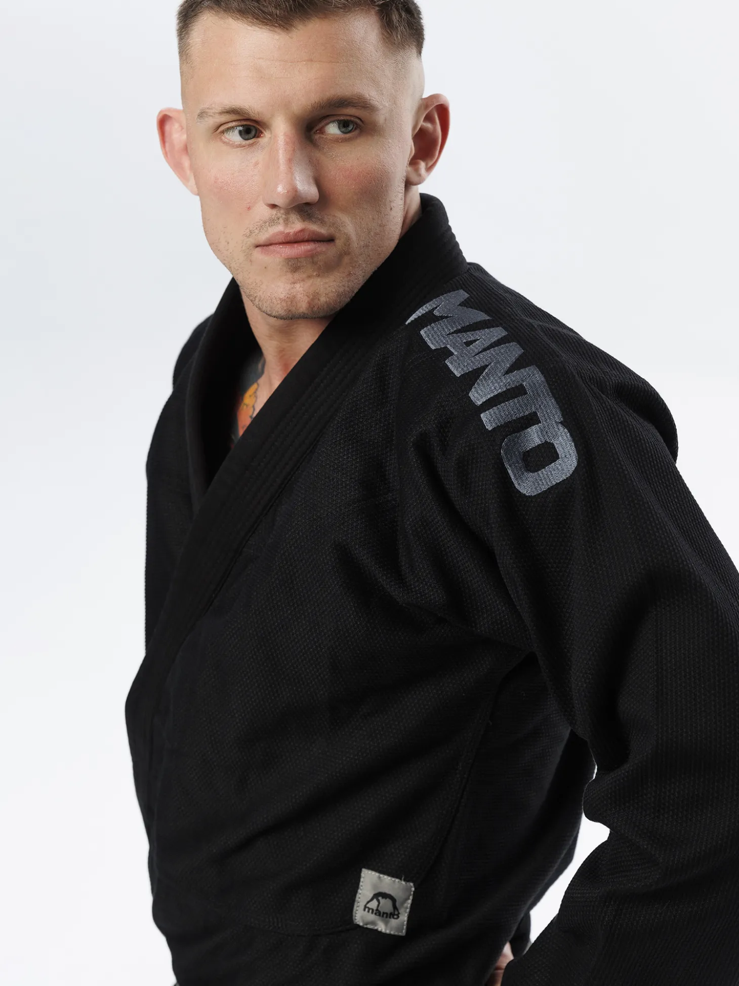 MANTO "X5" BJJ GI blackout