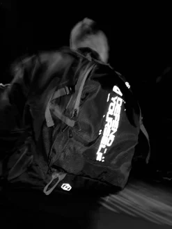 MANTO Rucksack CROSS schwarz reflektierend