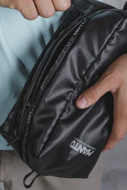 MANTO toiletry bag LOGOTYPE