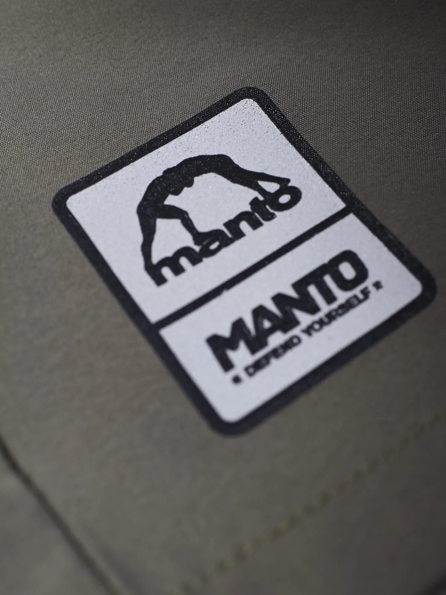 MANTO Trainingsshorts PULSE khaki