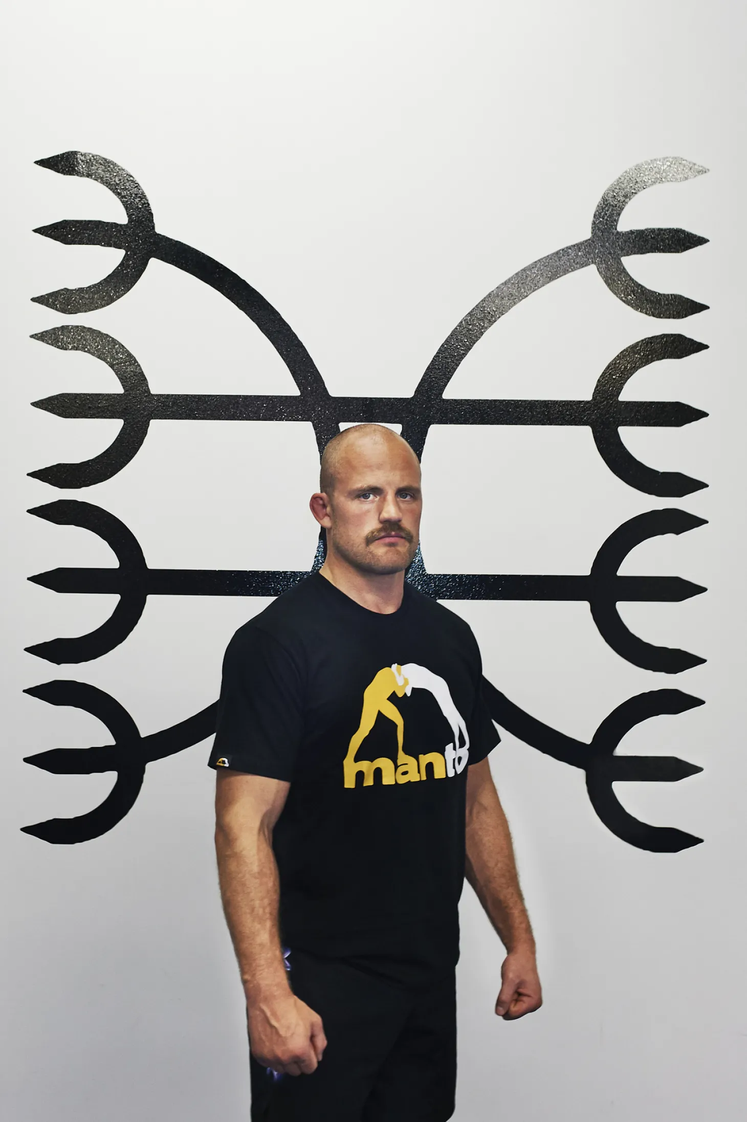 MANTO t-shirt LOGO schwarz