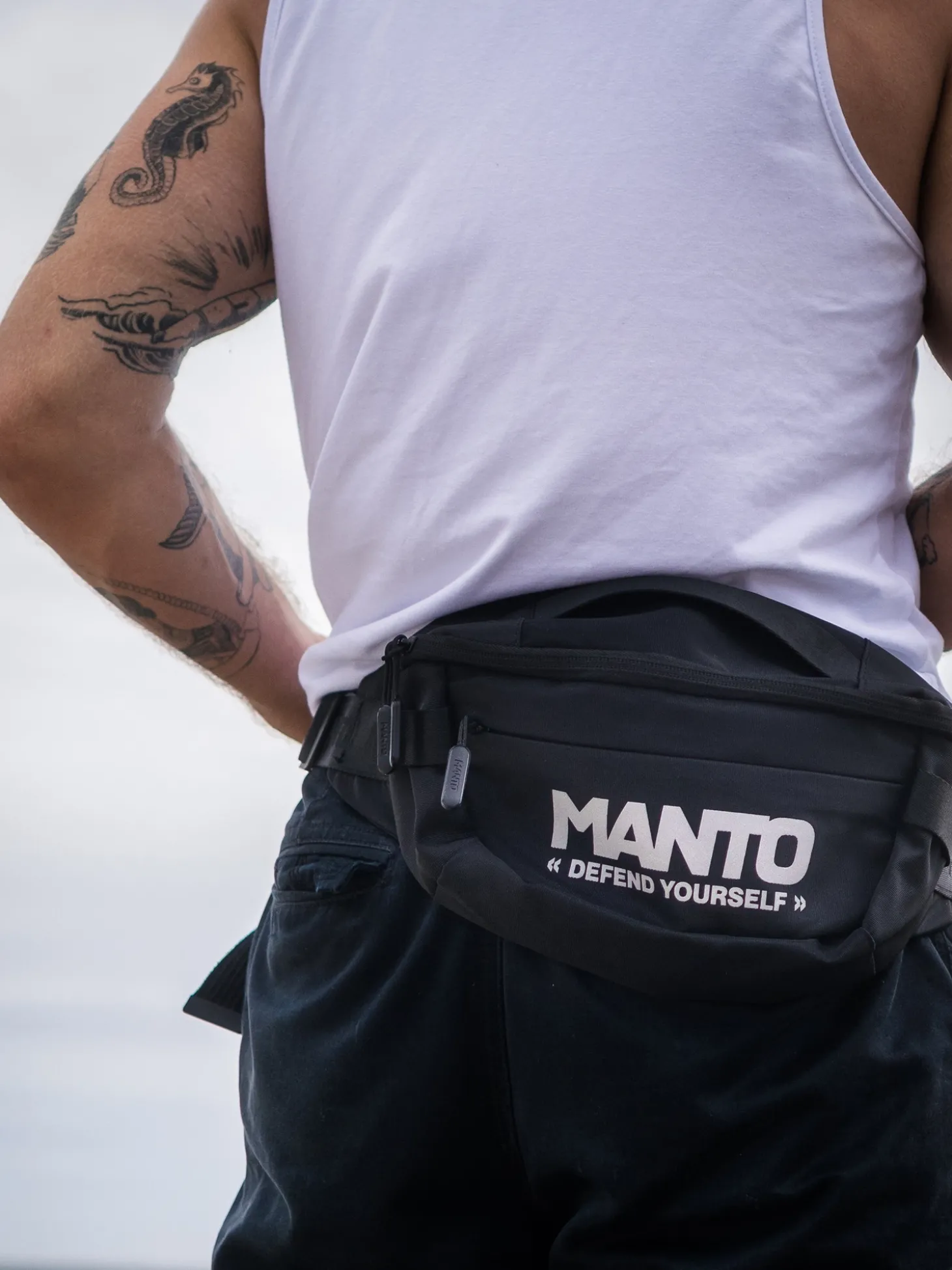 MANTO waist bag DEFEND schwarz